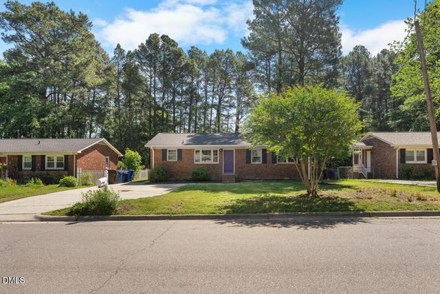 2902 Omah Street, Durham, NC 27705