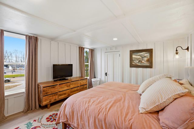 17839 N Shore Drive, Spring Lake, MI 49456