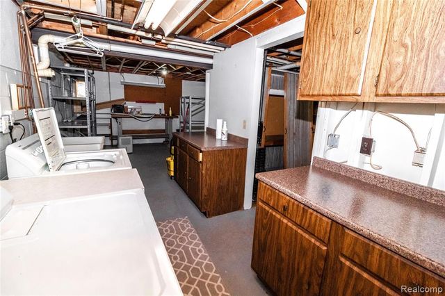 9051 Vienna Road, Otisville, MI 48463