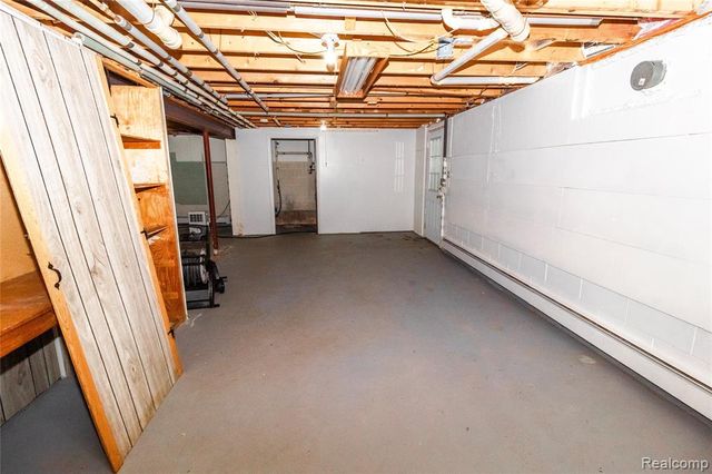 9051 Vienna Road, Otisville, MI 48463