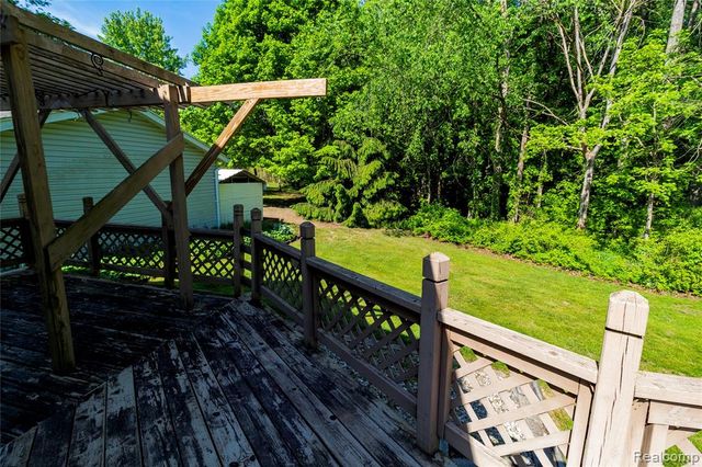 9051 Vienna Road, Otisville, MI 48463