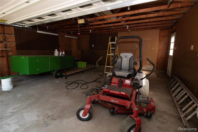 9051 Vienna Road, Otisville, MI 48463