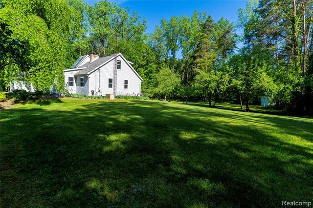 9051 Vienna Road, Otisville, MI 48463