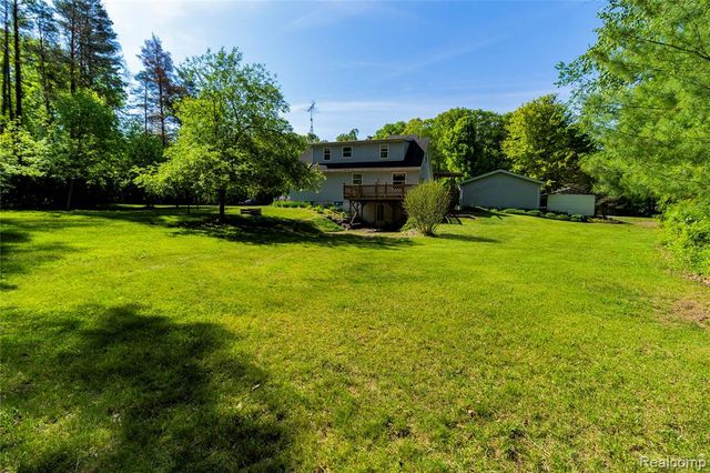 9051 Vienna Road, Otisville, MI 48463