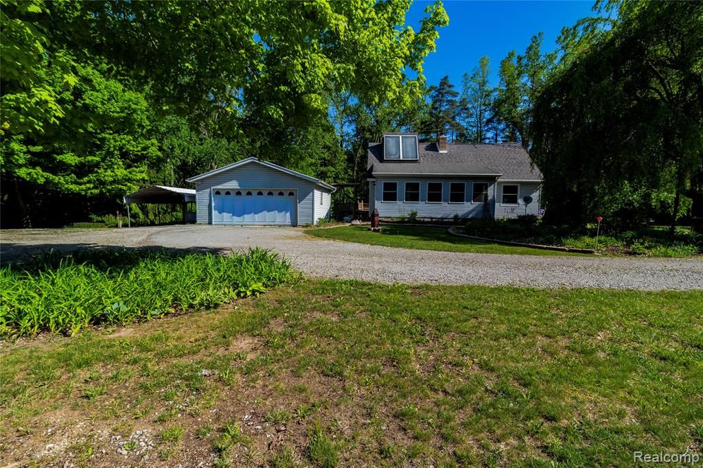 9051 Vienna Road, Otisville, MI 48463