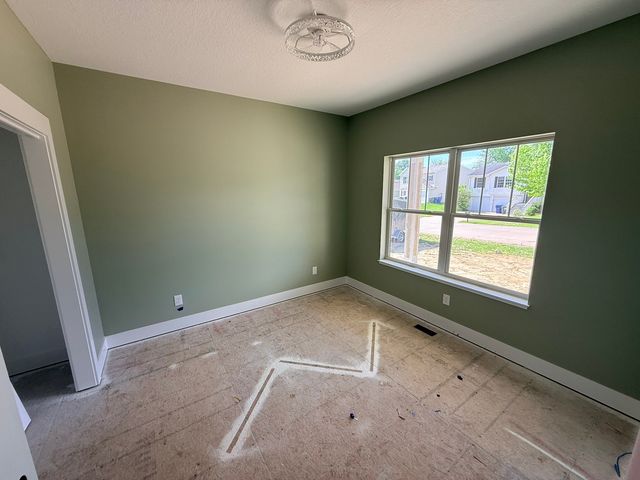 3406 Covington Drive, Davenport, IA 52806