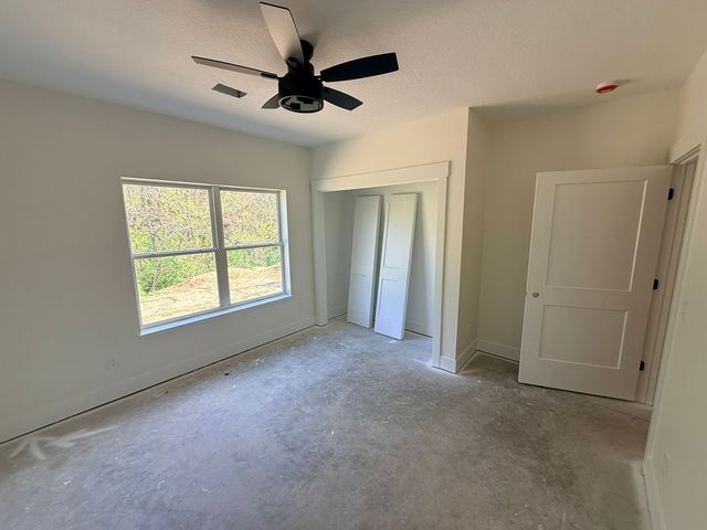 3406 Covington Drive, Davenport, IA 52806