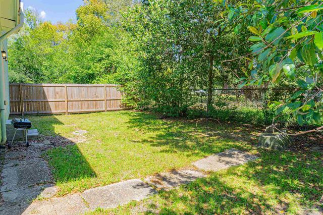 10 N Jamaica St, Pensacola, FL 32507