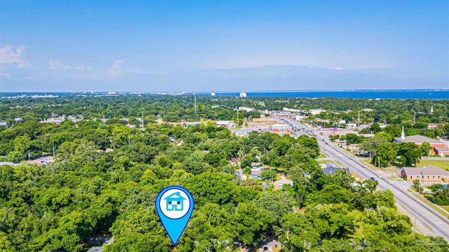 10 N Jamaica St, Pensacola, FL 32507