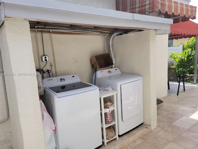 1163 NW 100th Terrace 1, Miami, FL 33150