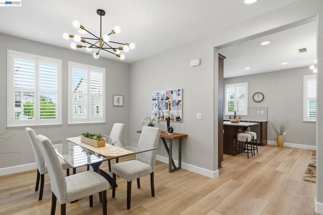 3941 Portola Cmn 6, Livermore, CA 94551