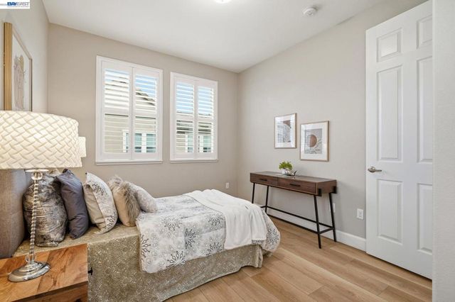 3941 Portola Cmn 6, Livermore, CA 94551