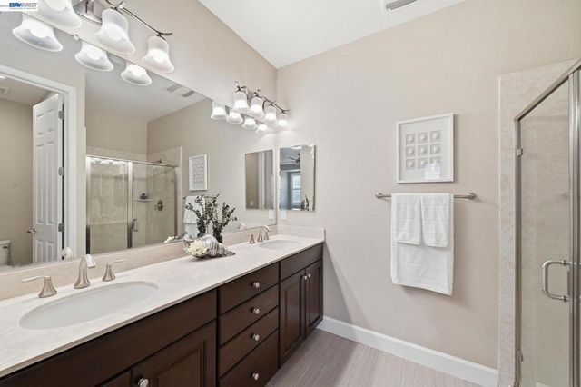 3941 Portola Cmn 6, Livermore, CA 94551