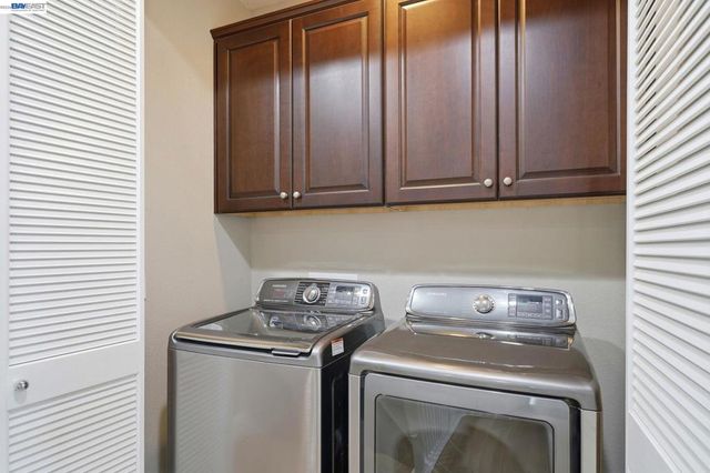 3941 Portola Cmn 6, Livermore, CA 94551