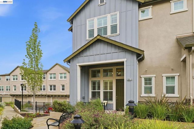 3941 Portola Cmn 6, Livermore, CA 94551
