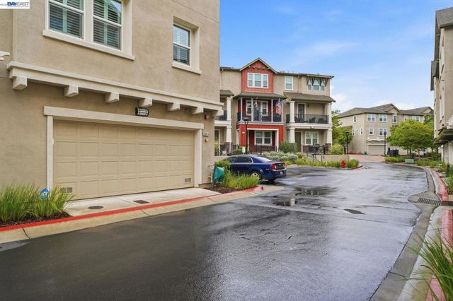 3941 Portola Cmn 6, Livermore, CA 94551