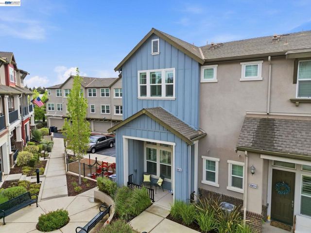 3941 Portola Cmn 6, Livermore, CA 94551