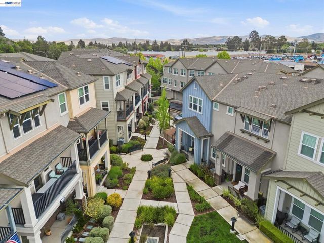 3941 Portola Cmn 6, Livermore, CA 94551