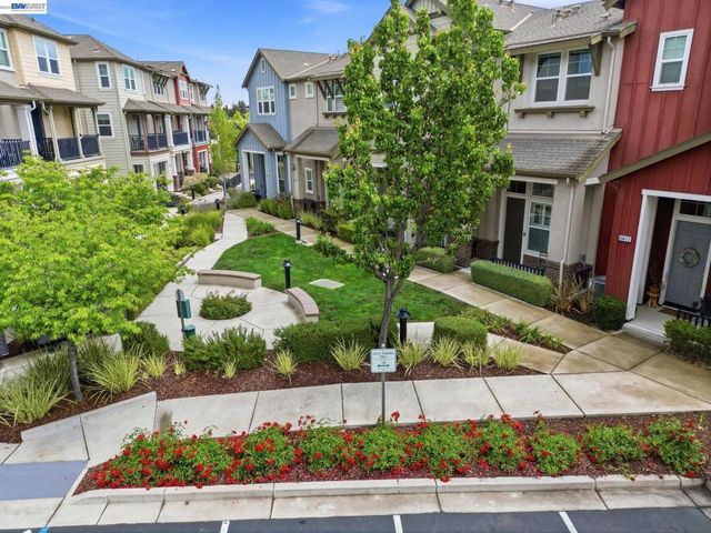 3941 Portola Cmn 6, Livermore, CA 94551