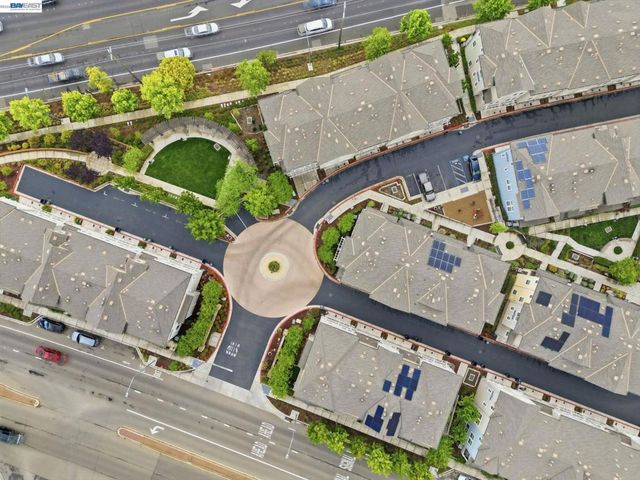 3941 Portola Cmn 6, Livermore, CA 94551