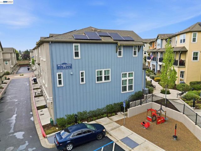 3941 Portola Cmn 6, Livermore, CA 94551