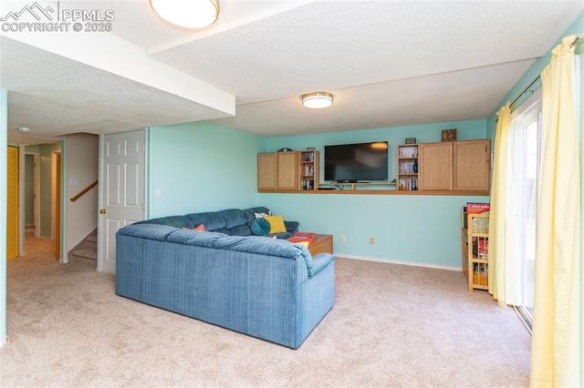 8020 Cooper River Drive, Colorado Springs, CO 80920