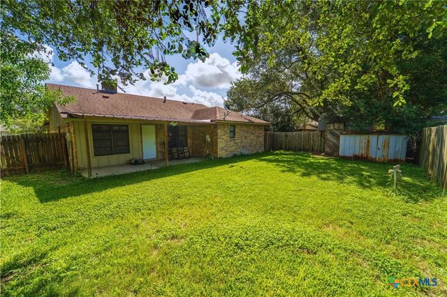 308 Fernwood Circle, Victoria, TX 77901