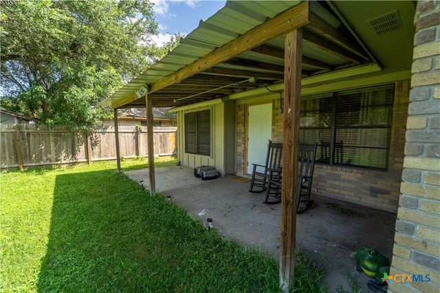 308 Fernwood Circle, Victoria, TX 77901