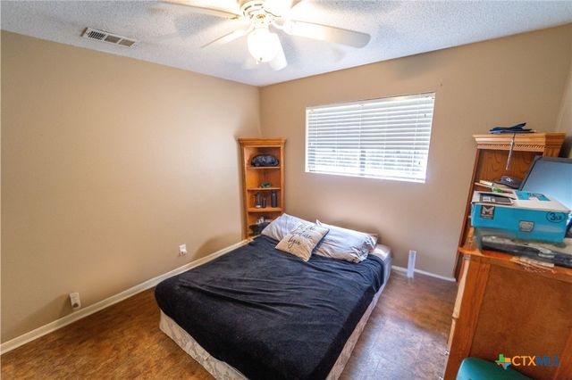 308 Fernwood Circle, Victoria, TX 77901