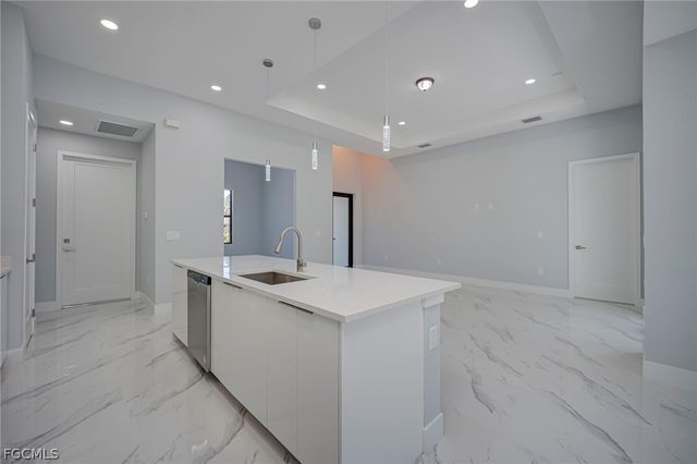 872 Spaulding ST E, Lehigh Acres, FL 33974