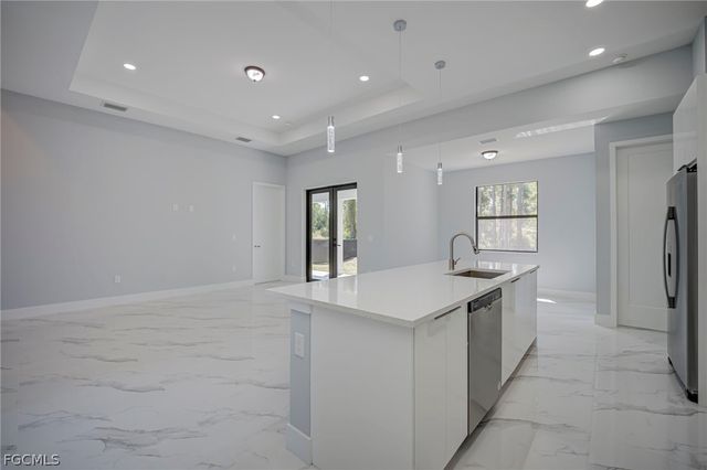 872 Spaulding ST E, Lehigh Acres, FL 33974