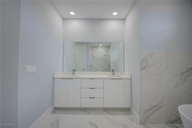 872 Spaulding ST E, Lehigh Acres, FL 33974