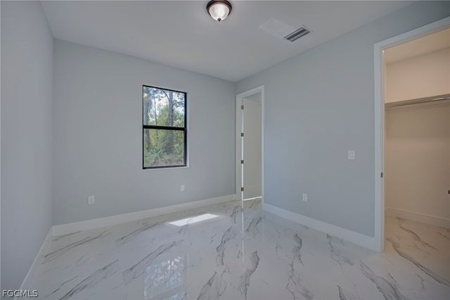 872 Spaulding ST E, Lehigh Acres, FL 33974