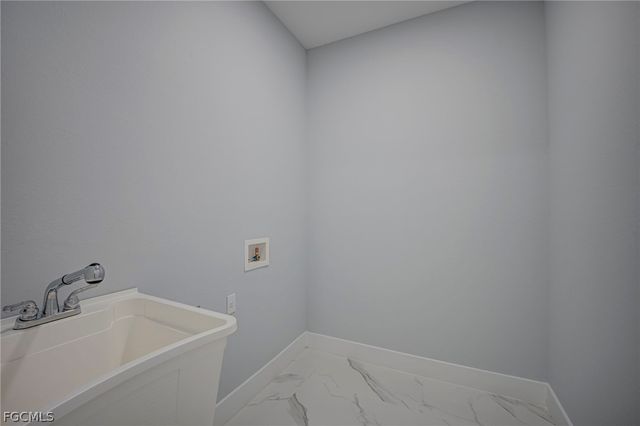 872 Spaulding ST E, Lehigh Acres, FL 33974