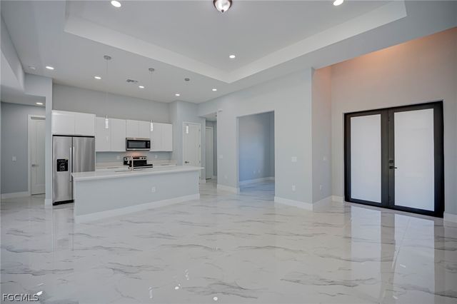 872 Spaulding ST E, Lehigh Acres, FL 33974