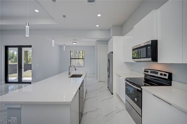 872 Spaulding ST E, Lehigh Acres, FL 33974