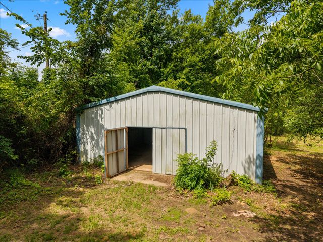 2707 Fm 69, Quitman, TX 75783