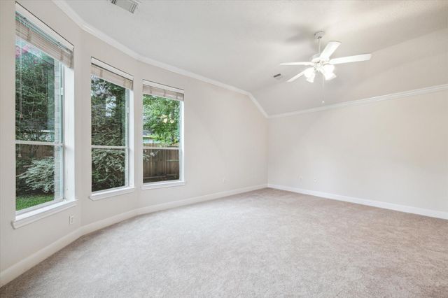 10 Surrey Run Place, The Woodlands, TX 77384