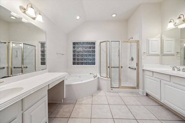 10 Surrey Run Place, The Woodlands, TX 77384
