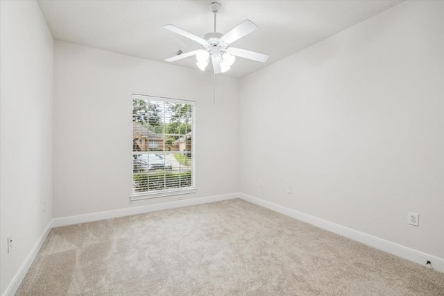 10 Surrey Run Place, The Woodlands, TX 77384