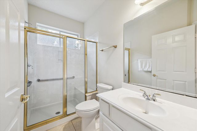 10 Surrey Run Place, The Woodlands, TX 77384