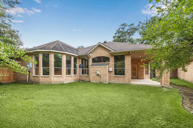 10 Surrey Run Place, The Woodlands, TX 77384