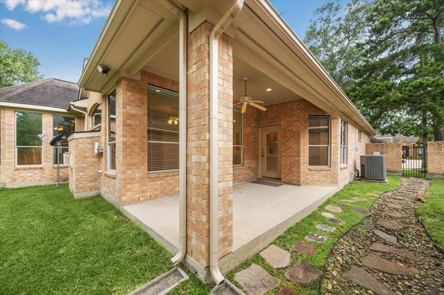 10 Surrey Run Place, The Woodlands, TX 77384