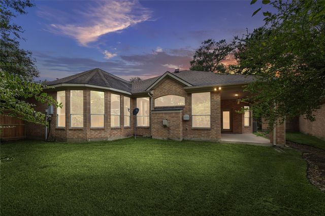 10 Surrey Run Place, The Woodlands, TX 77384
