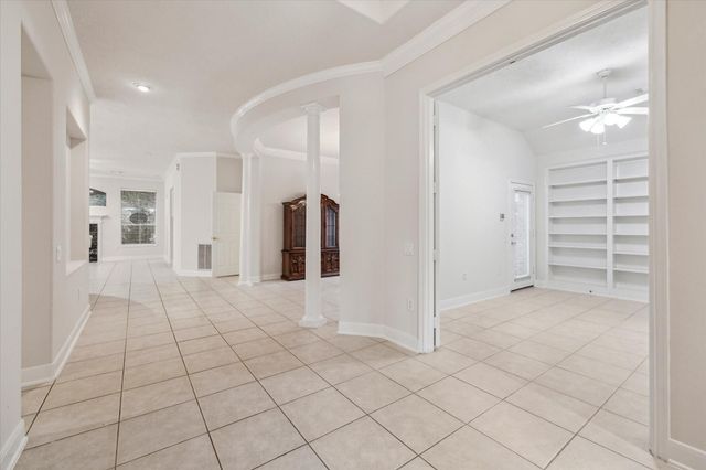 10 Surrey Run Place, The Woodlands, TX 77384