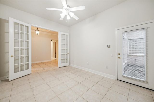 10 Surrey Run Place, The Woodlands, TX 77384