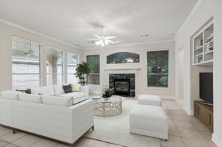 10 Surrey Run Place, The Woodlands, TX 77384