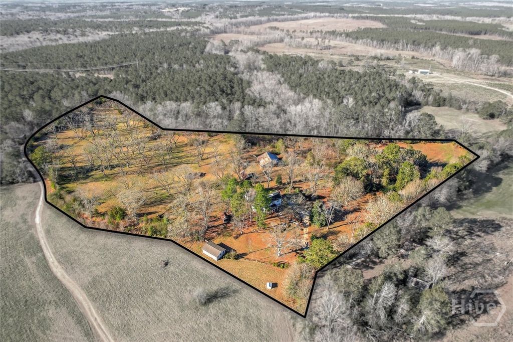 Image 3 of property listing at 267 Garrard Road, Washington, GA 30673