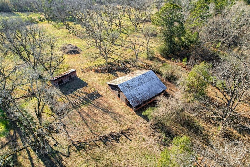 Image 60 of property listing at 267 Garrard Road, Washington, GA 30673