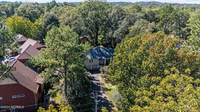 270 W Connecticut Avenue, Southern Pines, NC 28387